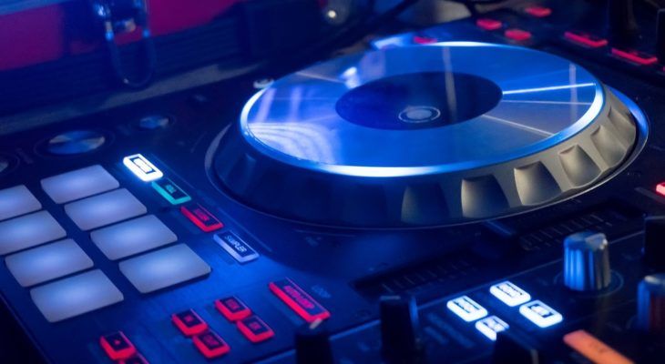 Los 7 mejores controladores DJ